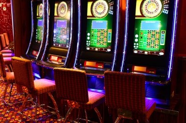 Free spin bonus round with multiplier